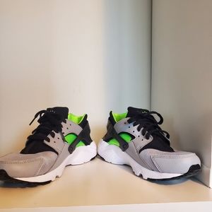 Nike Huarache Run Boys' Grade School size 7
